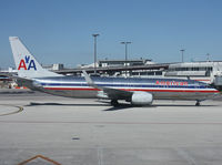 N907AN @ KMIA - American Airlines B 737-823 ( 29509/254 ) @ KMIA / MIA - by John van den Berg - C.A.C