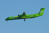 N439QX @ KSEA - Horizon Air Q400 seen in a Comfortably Greener paint scheme - by Joe Walker