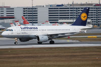 D-AILB @ VIE - Lufthansa Airbus A319-114 - by Chris J