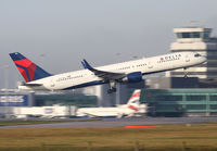 N713TW @ EGCC - Delta Airlines - by vickersfour
