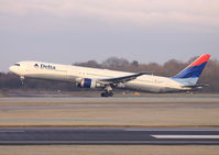 N836MH @ EGCC - Delta Airlines - by vickersfour