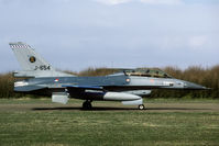 J-654 @ EHLW - local F-16 trainer taxiing towards the runway. - by Joop de Groot