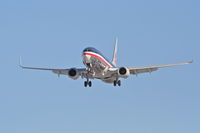 N806NN @ KORD - American Airlines Boeing 737-823, AAL711, arriving 27L KORD from KFLL. - by Mark Kalfas