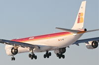 EC-INO @ KORD - Iberia A340-642 GAUDI, IBE6275, arriving RWY 28 KORD from LEMD (Madrid). - by Mark Kalfas