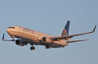 N75410 @ KORD - Continental Airlines Boeing 737-924, COA146, arriving RWY 28 KORD from KIAH. - by Mark Kalfas