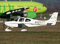 N129SR @ LFLS - Waiting holding point rwy 09 before departure... - by Shunn311