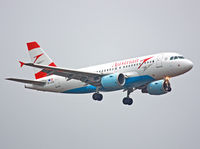 OE-LDA @ EGLL - Austrian Airlines - by vickersfour