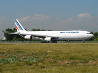 F-GLZR @ LFPG - Air France - by vickersfour
