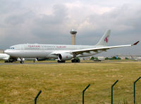 A7-ACC @ LFPG - Qatar Airways - by vickersfour