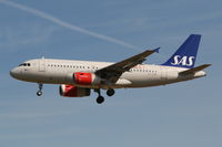 OY-KBR @ EBBR - Arrival of flight SK593  to RWY 25L - by Daniel Vanderauwera