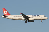 TC-JPJ @ LOWW - Turkish Airlines A320 - by Andy Graf-VAP