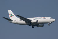LZ-BOQ @ LOWW - Bulgaria Air 737-500