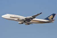 9V-SPJ @ KLAX - Singapore Boeing 747-412,  25L departure KLAX. - by Mark Kalfas