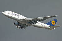 D-ABTE @ EDDF - Lufthansa - by Volker Hilpert