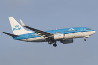 PH-BGD @ LOWW - KLM 737-700