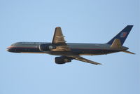 N533UA @ KLAX - United Airlines Boeing 757-222, N533UA departing KLAX 25R. - by Mark Kalfas