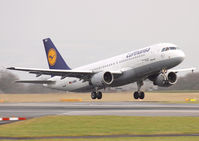 D-AIQU @ EGCC - Lufthansa - by vickersfour