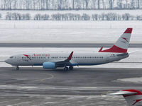 OE-LNP @ VIE - Returned from NWI on 12th of February with OS colors - by P. Radosta - www.austrianwings.info