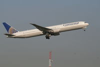 N66057 @ EBBR - Flight CO061 is taking off from RWY 07R - by Daniel Vanderauwera