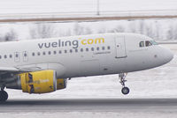 EC-KDH @ VIE - Vueling Airbus A320-214 - by Joker767
