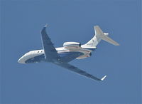 N512FX @ KLAX - BOMBARDIER AEROSPACE CORP Challenger 300, N512FX departing 25L KLAX. - by Mark Kalfas