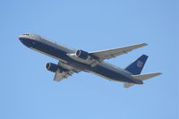 N666UA @ KLAX - United Airlines Boeing 767-322, N666UA 25R departure KLAX. - by Mark Kalfas