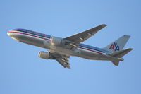 N335AA @ KLAX - American Airlines Boeing 767-223. N335AA 25R departure KLAX. - by Mark Kalfas