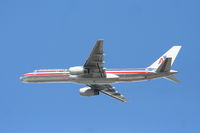 N186AN @ KLAX - American Airlines Boeing 757-223. N186AN 25R departure KLAX. - by Mark Kalfas