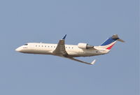 N406SW @ KLAX - SkyWest Bombardier CL-600-2B19, N406SW departing 25R KLAX. - by Mark Kalfas