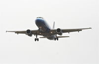 N417UA @ KLAX - United Airlines Airbus A320-232, N417UA 25L approach KLAX. - by Mark Kalfas