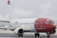 LN-KKX @ LOWS - Norwegian 737-300 - by Andy Graf-VAP
