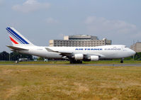 F-GIUB @ LFPG - Air France - by vickersfour