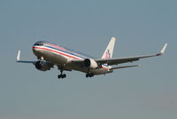 N370AA @ EBBR - Arrival of flight AA108 to RWY 25L - now with winglets - by Daniel Vanderauwera