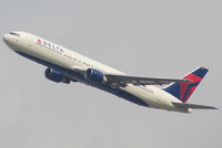 N176DN @ VIE - Delta Air Lines Boeing 767-332(ER) - by Joker767