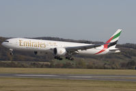 A6-ECR @ LOWW - Emirates 777-300