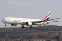 A6-ECR @ LOWW - Emirates 777-300