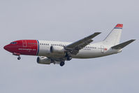 LN-KKN @ LOWW - Norwegian 737-300 - by Andy Graf-VAP