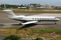 N785QS @ SXM - visitor - by Wolfgang Zilske