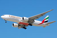 A6-EWG @ IAH - UAE211 from DXB - by AJ Heiser