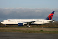N709DN @ KPAE - KPAE Boeing 74 taxying for the departure off of 34L - by Nick Dean