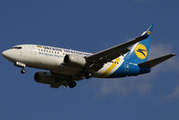 UR-GAW @ VIE - Ukraine International Airlines Boeing 737-5Y0(WL) - by Joker767