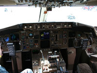 N73152 @ KIAH - B762 cockpit. - by Darryl Roach