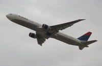 N836MH @ KLAX - Delta Airlines Boeing 767-432 N836MH, 25R departure KLAX. - by Mark Kalfas