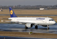 D-AIQU @ EDDL - Lufthansa - by Volker Hilpert