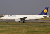 D-AIPX @ VIE - Lufthansa Airbus A320-211 - by Joker767