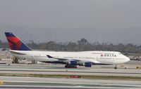 N670US @ KLAX - Boeing 747-400