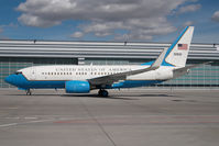 05-0932 @ VIE - United States boeing 737-700 - by Dietmar Schreiber - VAP