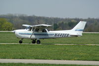 N440ES @ I74 - 1998 Cessna 172R - by Allen M. Schultheiss