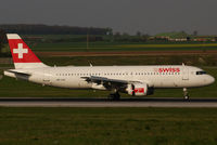 HB-IJH @ VIE - Swiss Airbus A320-214 - by Joker767