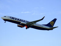 EI-EFO @ EGPH - Edinburgh based Ryanair B737-800 departs runway 24 - by Mike stanners